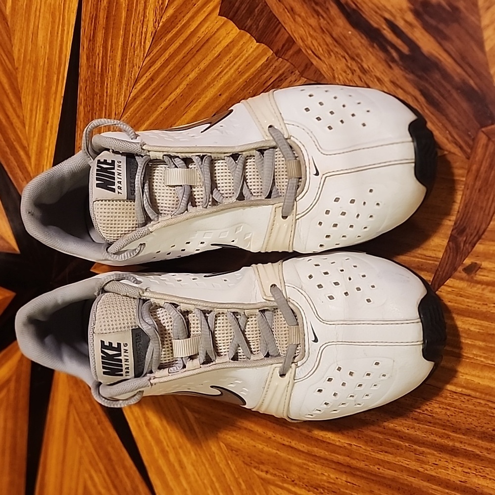 Nike REAX women's crosstrainer